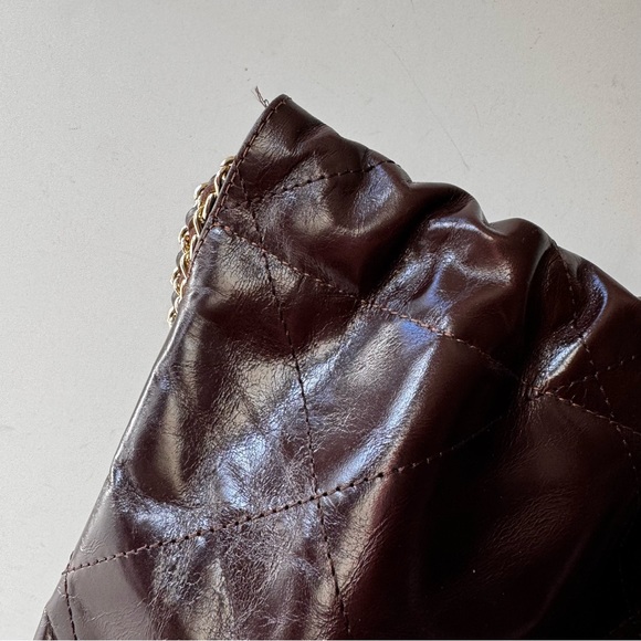 Brown Oiled Shiny Quilted Leather 22 Gathered Hobo Chain Tote w/ Gold HW B8 - Picture 7 of 17